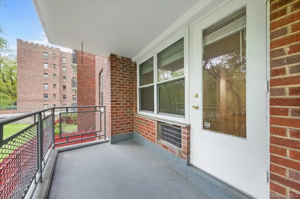 281 Garth Road Scarsdale NY 10583