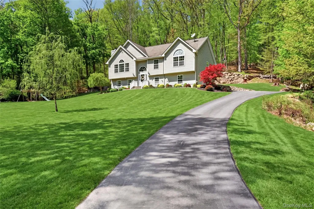 22 Hazel Hill Road Mahopac NY 10541