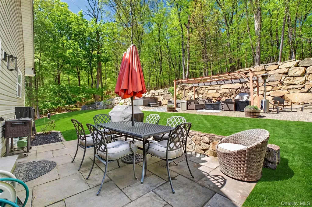 22 Hazel Hill Road Mahopac NY 10541