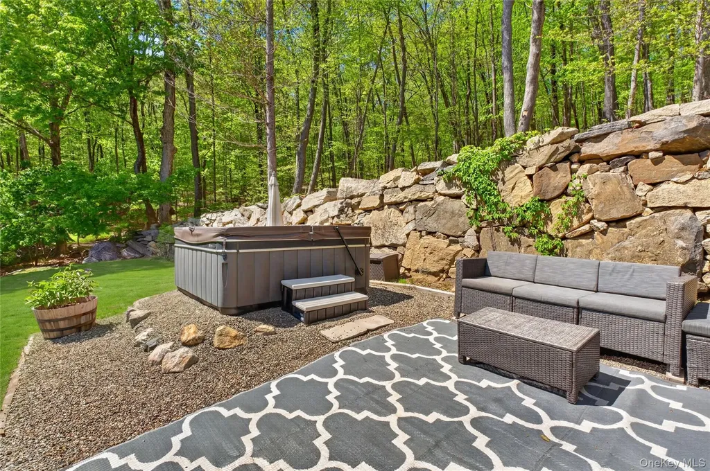22 Hazel Hill Road Mahopac NY 10541