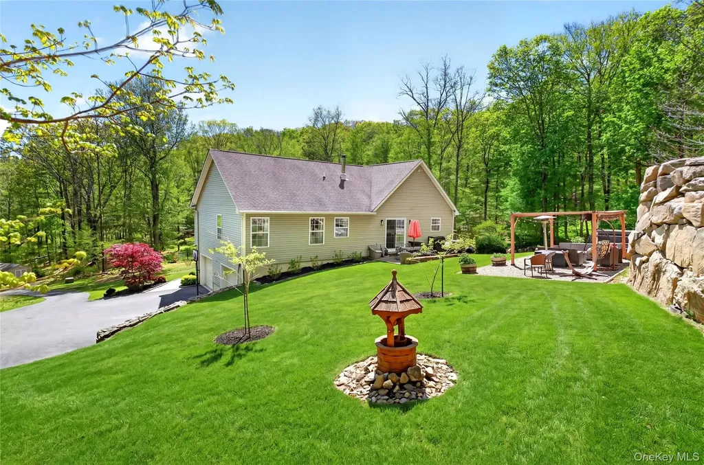 22 Hazel Hill Road Mahopac NY 10541