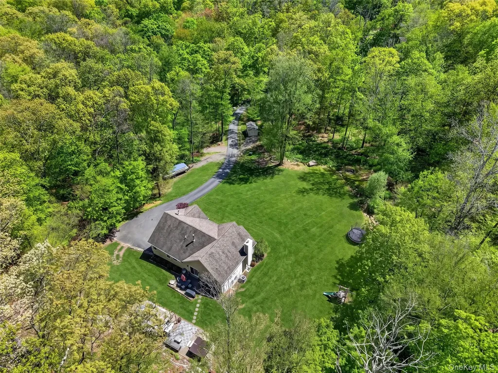 22 Hazel Hill Road Mahopac NY 10541