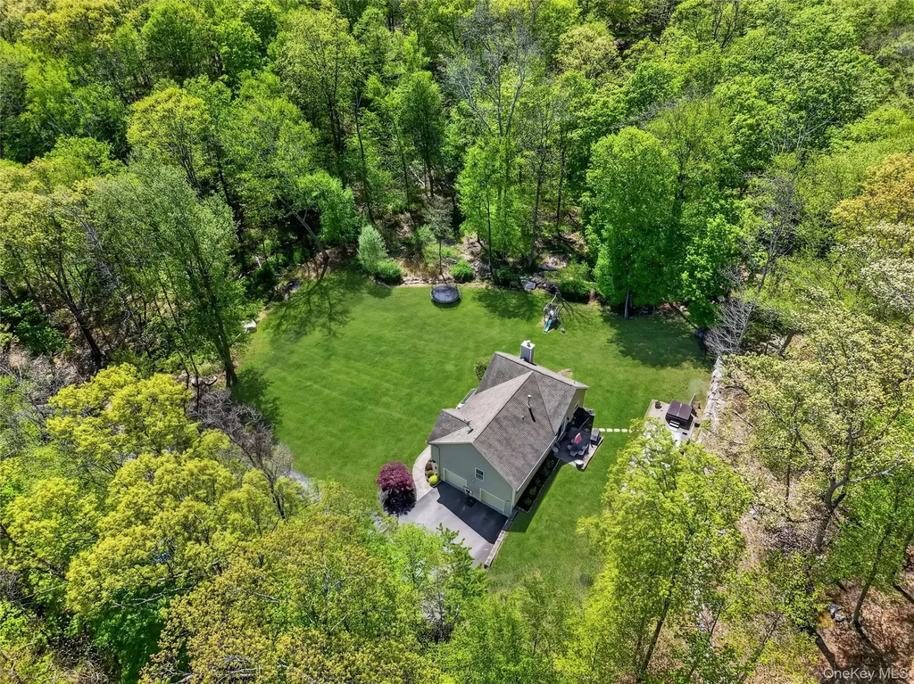 22 Hazel Hill Road Mahopac NY 10541
