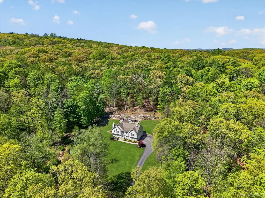 22 Hazel Hill Road Mahopac NY 10541
