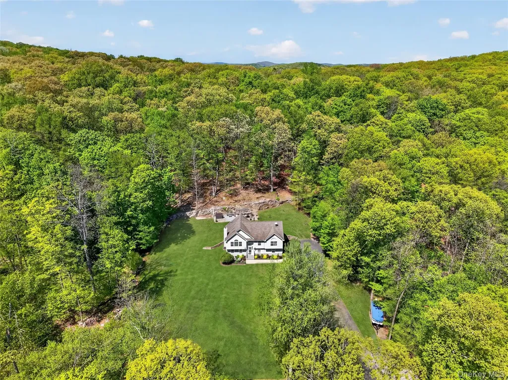 22 Hazel Hill Road Mahopac NY 10541