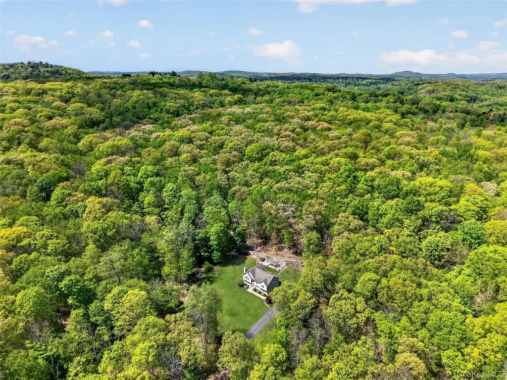 22 Hazel Hill Road Mahopac NY 10541