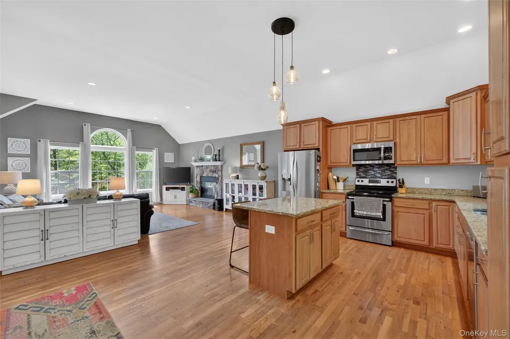 22 Hazel Hill Road Mahopac NY 10541
