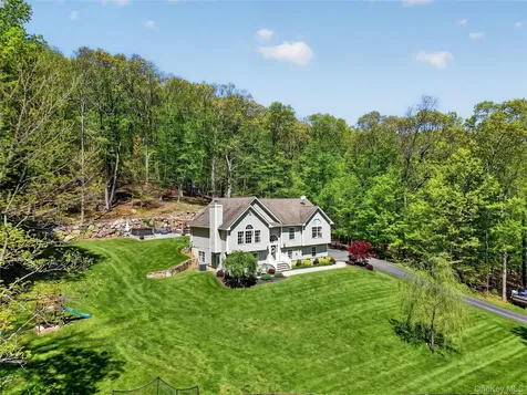 22 Hazel Hill Road Mahopac NY 10541