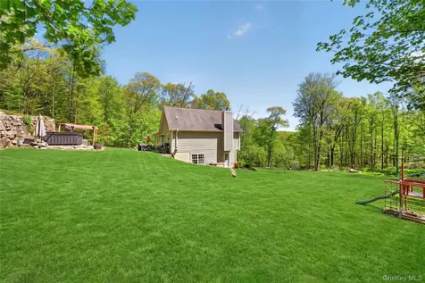 22 Hazel Hill Road Mahopac NY 10541