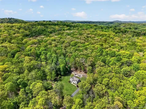 22 Hazel Hill Road Mahopac NY 10541