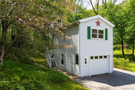 30 E Market Street Hyde Park NY 12538