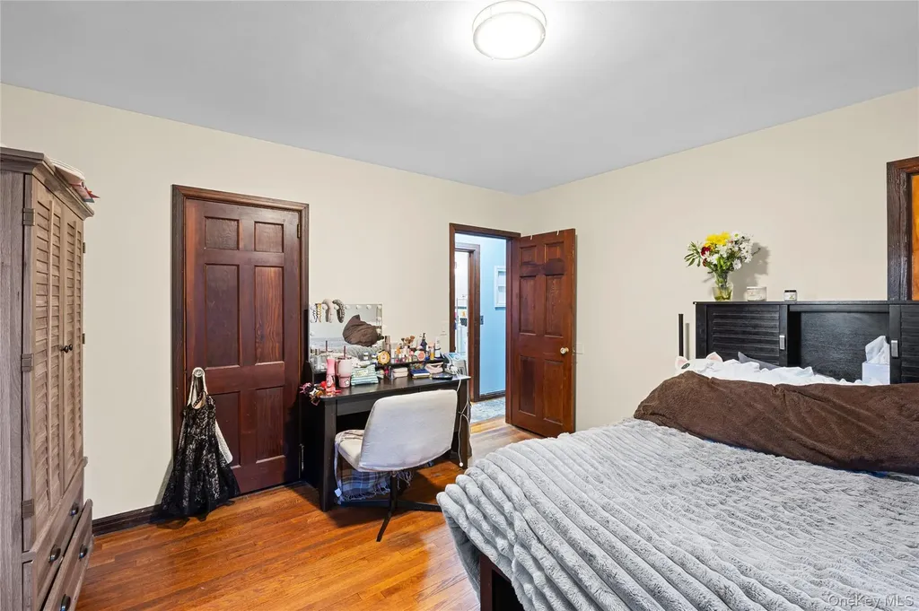7 W Elm Street Islip NY 11751