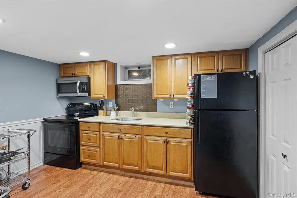7 W Elm Street Islip NY 11751
