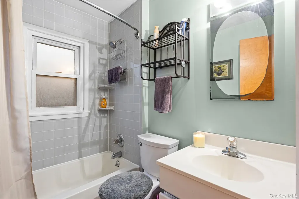 7 W Elm Street Islip NY 11751