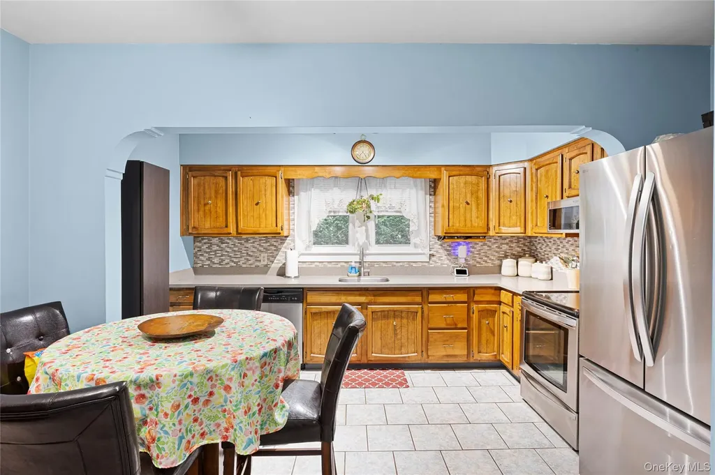 7 W Elm Street Islip NY 11751