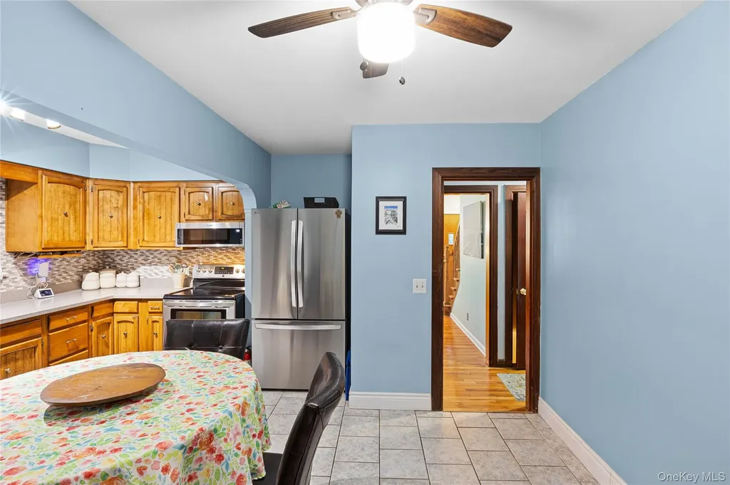 7 W Elm Street Islip NY 11751