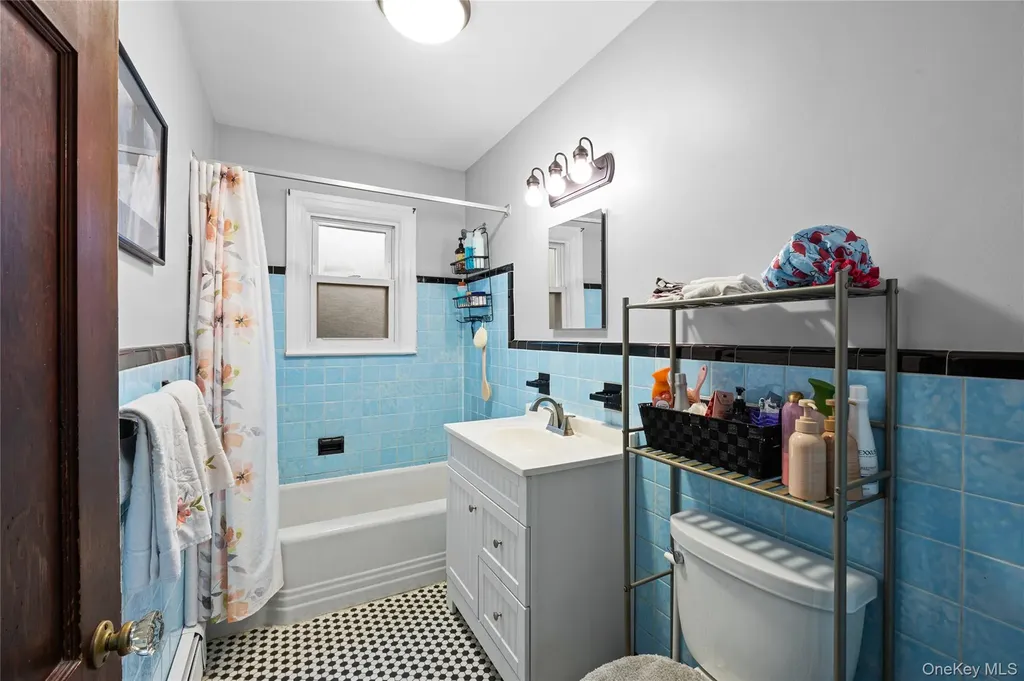 7 W Elm Street Islip NY 11751