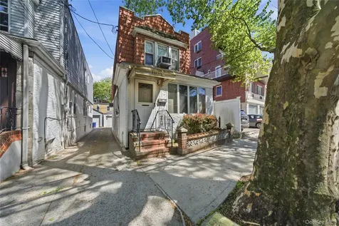 66-71 70TH Street Middle Village NY 11379
