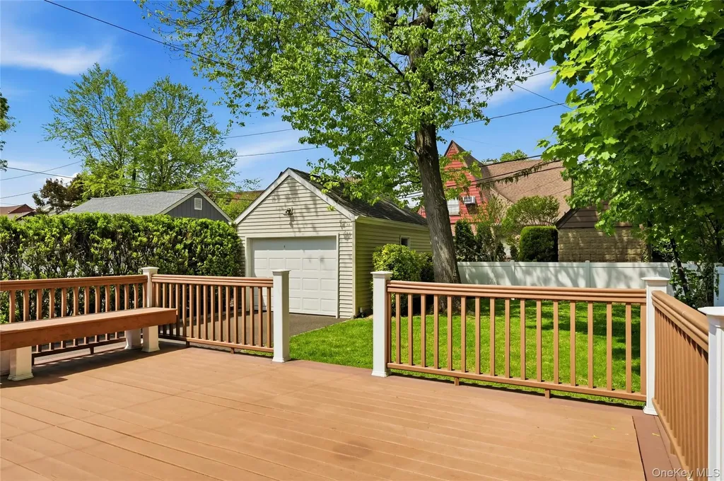 45 Locust Place Manhasset NY 11030