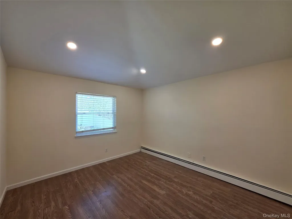 16 Birch Drive Ronkonkoma NY 11779