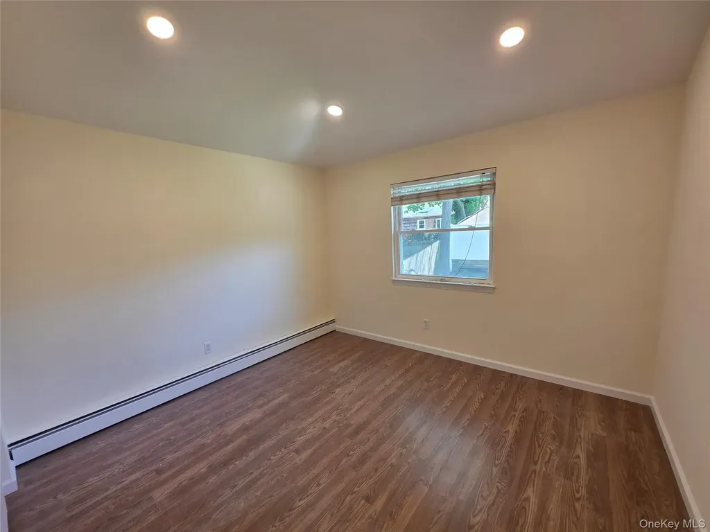 16 Birch Drive Ronkonkoma NY 11779