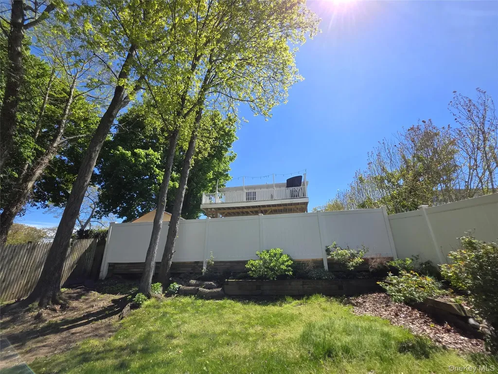 16 Birch Drive Ronkonkoma NY 11779