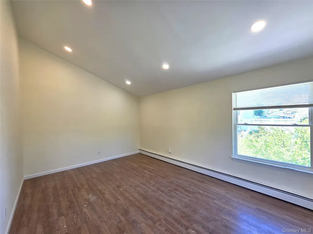 16 Birch Drive Ronkonkoma NY 11779