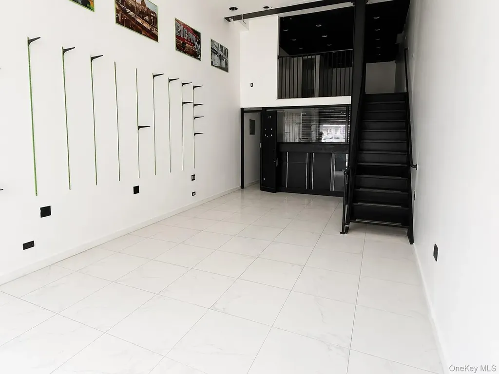 919 163rd E Bronx NY 10451