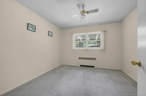 161 Rose Lane New Hyde Park NY 11040