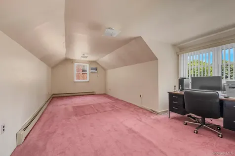 161 Rose Lane New Hyde Park NY 11040