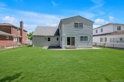 161 Rose Lane New Hyde Park NY 11040