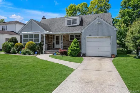 161 Rose Lane New Hyde Park NY 11040