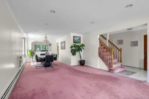 161 Rose Lane New Hyde Park NY 11040