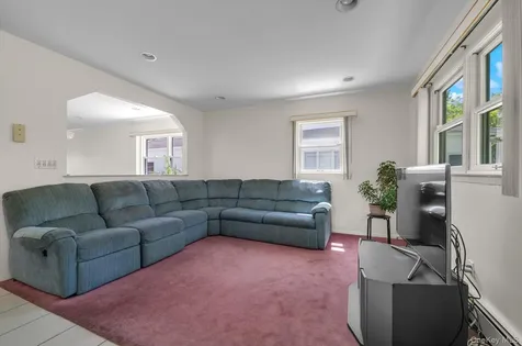 161 Rose Lane New Hyde Park NY 11040