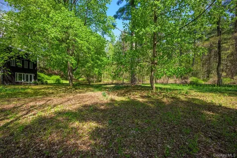 180 Collins Street Hillsdale NY 12529
