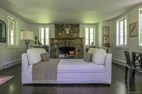 180 Collins Street Hillsdale NY 12529