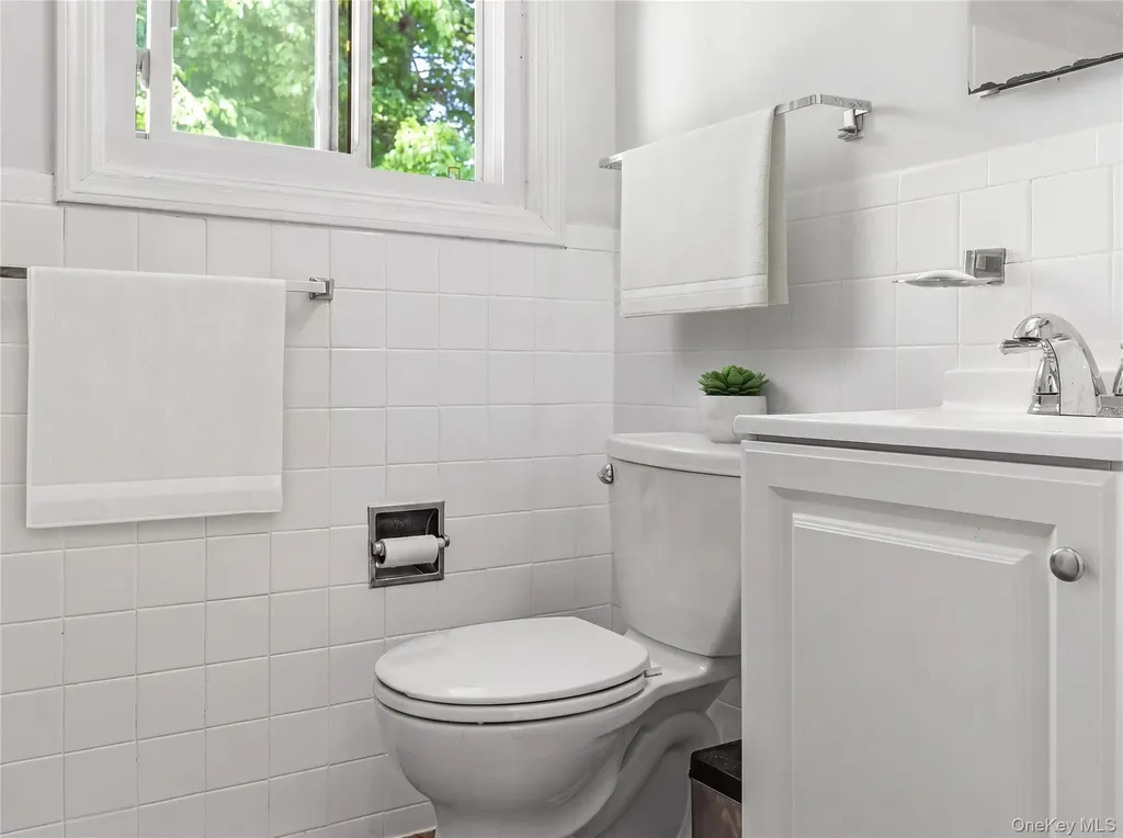 88 Heatherdell Road Ardsley NY 10502