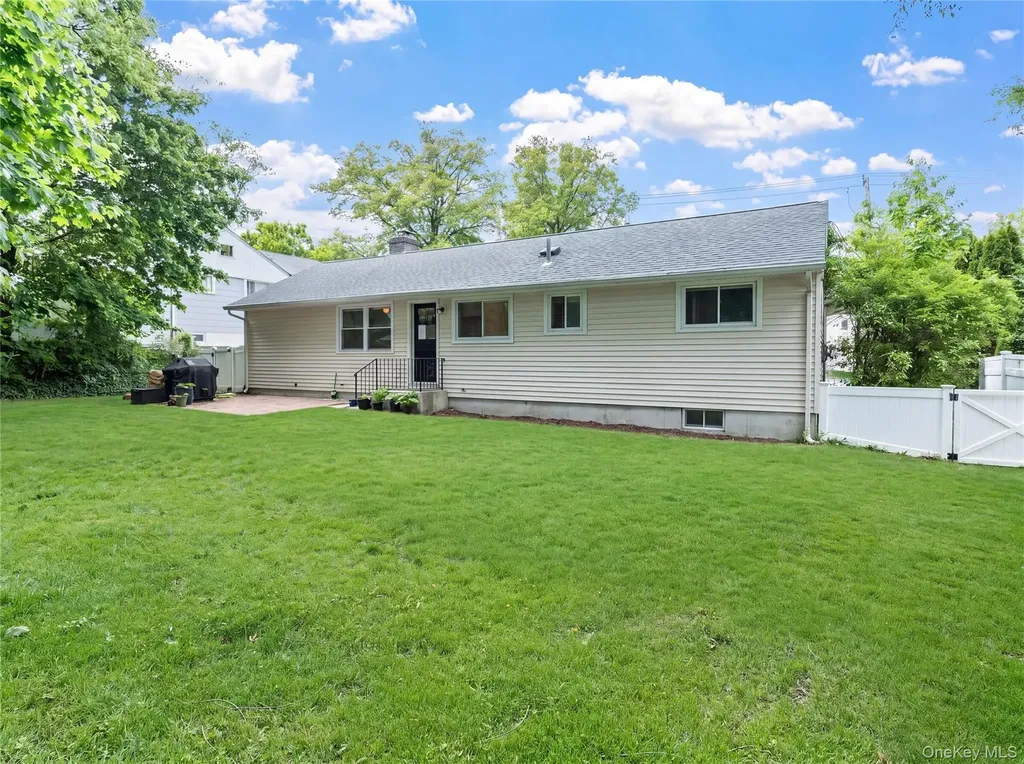 88 Heatherdell Road Ardsley NY 10502