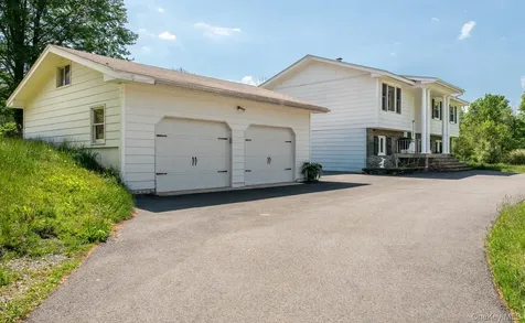 1360 Centre Road Rhinebeck NY 12572