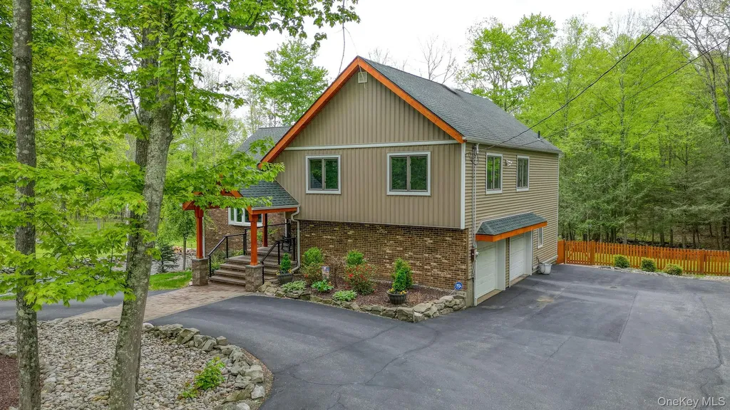 90 M And M Road Middletown NY 10940