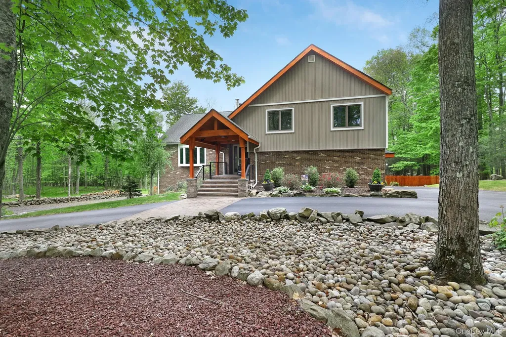 90 M And M Road Middletown NY 10940