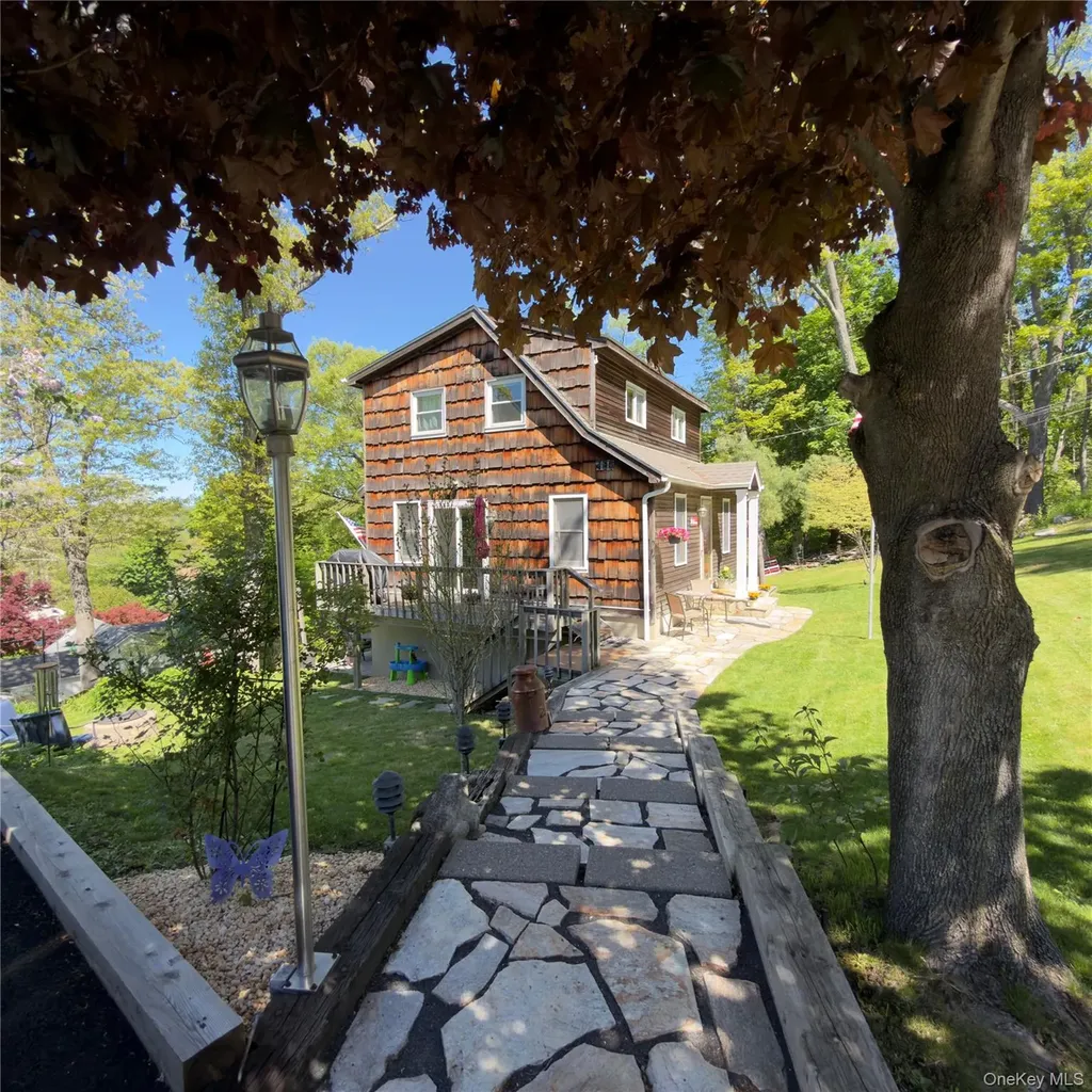 21 Birch Drive Mahopac NY 10541
