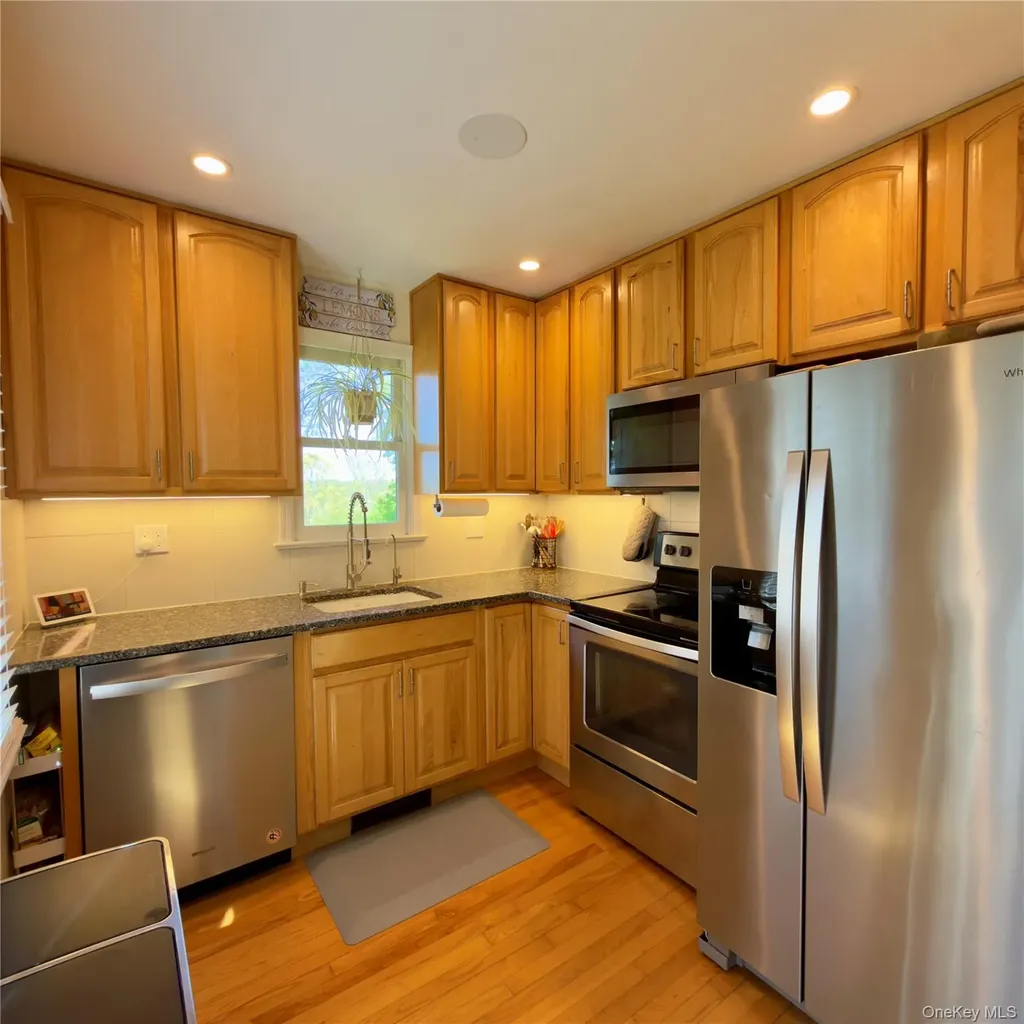 21 Birch Drive Mahopac NY 10541