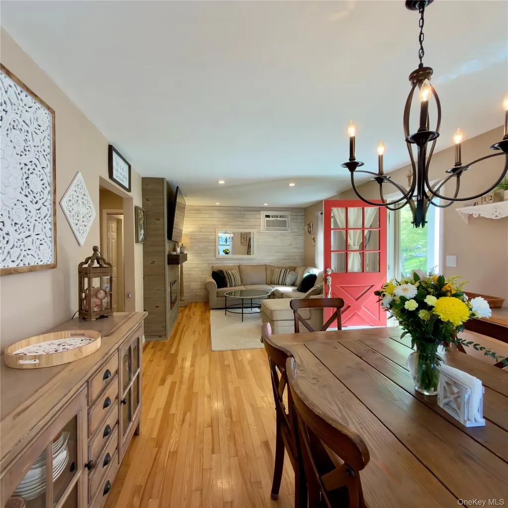 21 Birch Drive Mahopac NY 10541