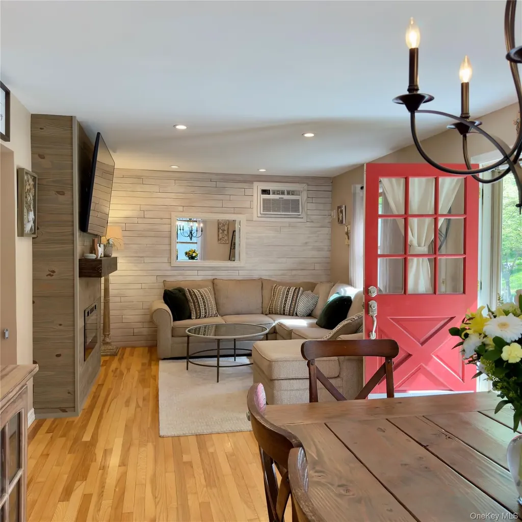 21 Birch Drive Mahopac NY 10541