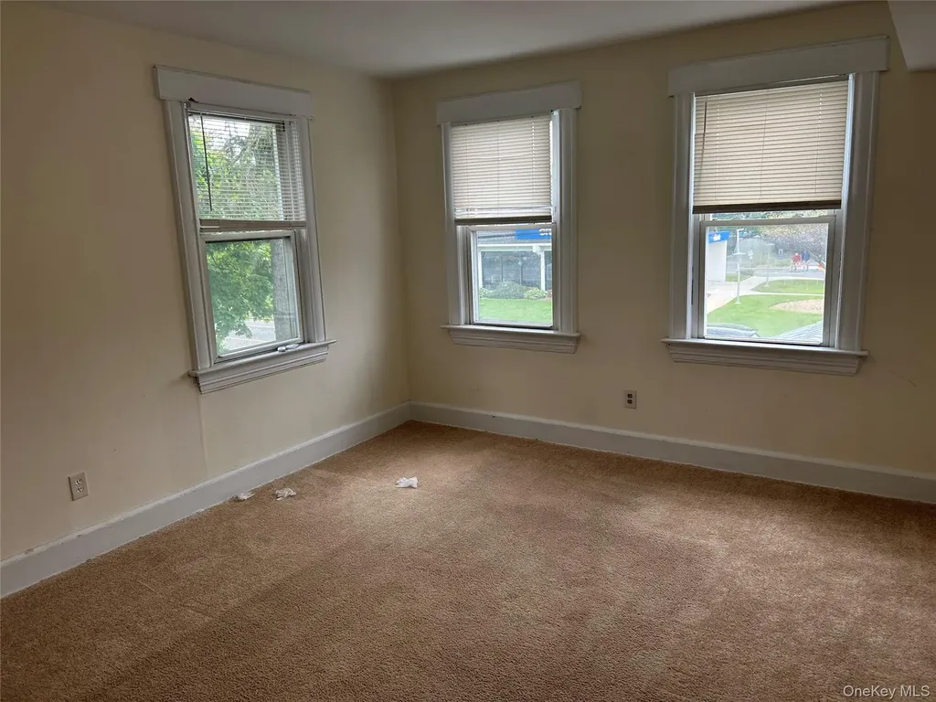 265 Conklin Street Farmingdale NY 11735