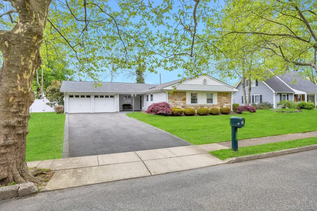 40 Twisting Drive Lake Grove NY 11755