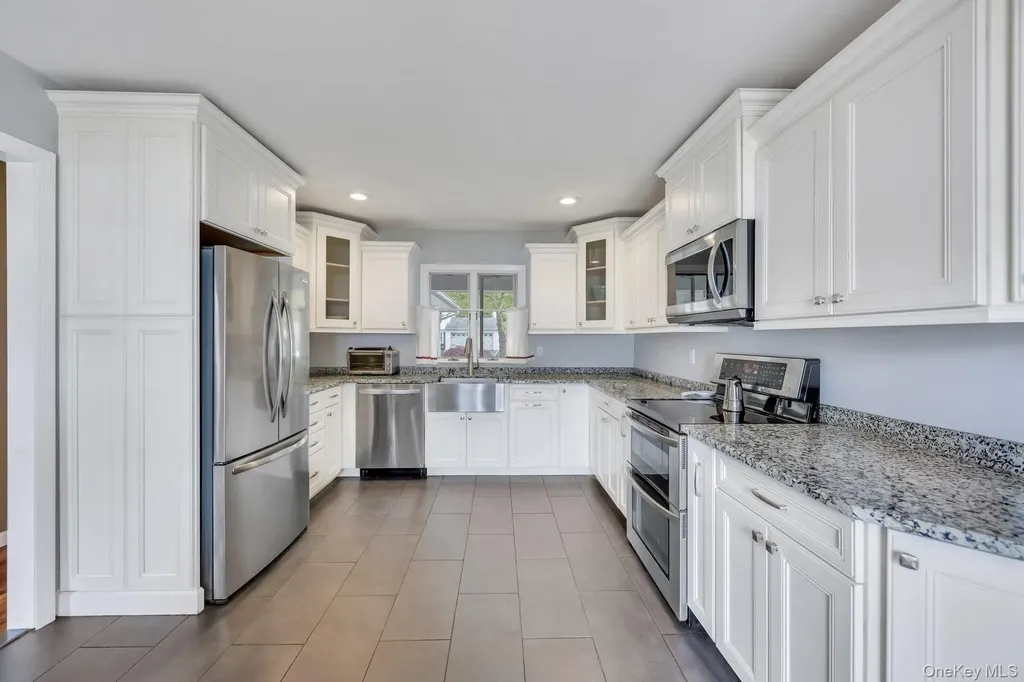 40 Twisting Drive Lake Grove NY 11755