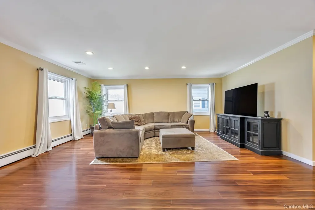 40 Twisting Drive Lake Grove NY 11755