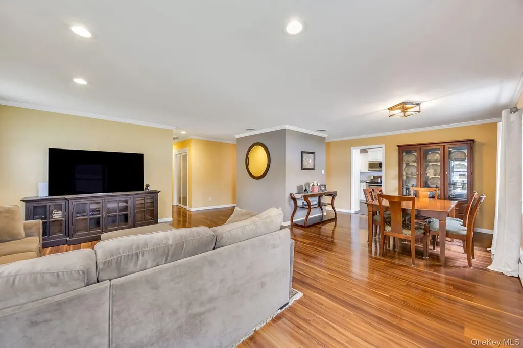 40 Twisting Drive Lake Grove NY 11755